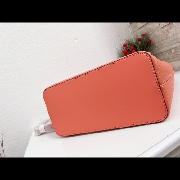 Michael Kors Jet Set Travel XS TZ Tote Bag - Picture 6 of 10